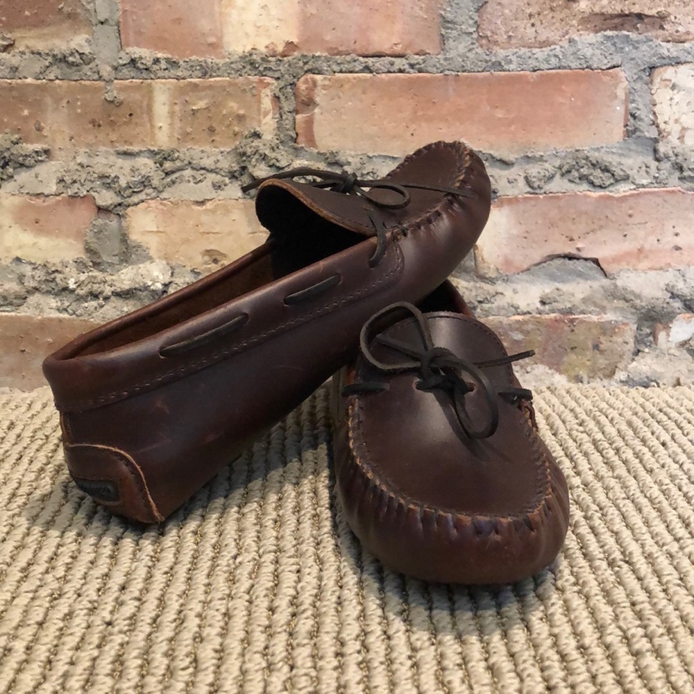 Minnetonka leather moccasins, fits 8.5/9 W